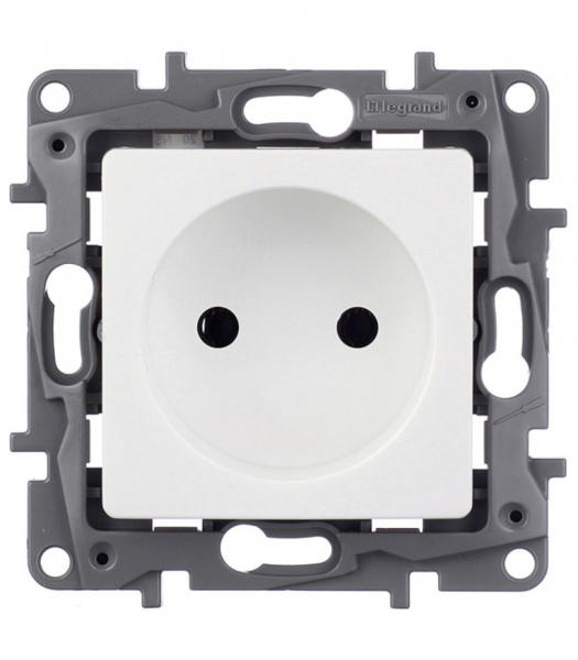 Розетка Legrand Etika 672220 скрытая установка белая без заземления