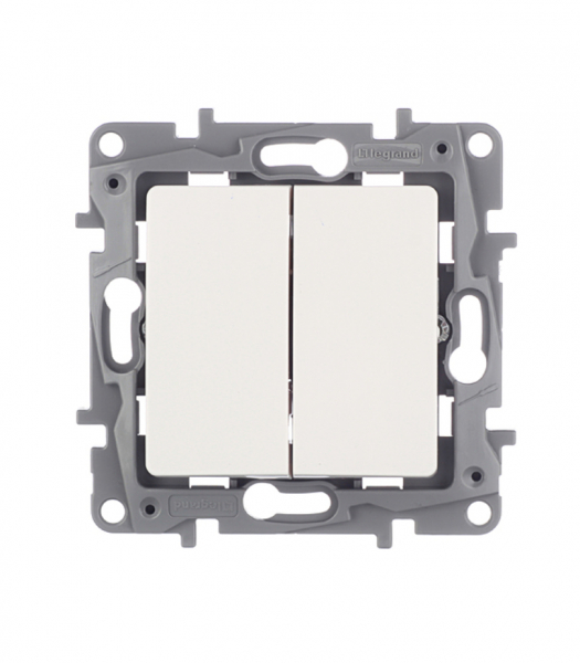 Выключатель Legrand Etika 672202 двухклавишный скрытая установка белый