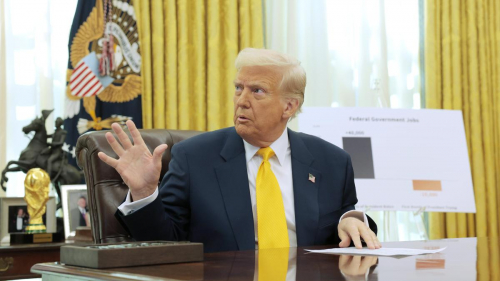 Трамп отказался назвать дедлайн по переговорам о мире в Украине
